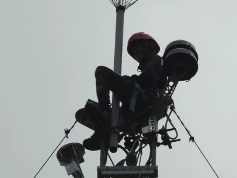 Microwave dish installation